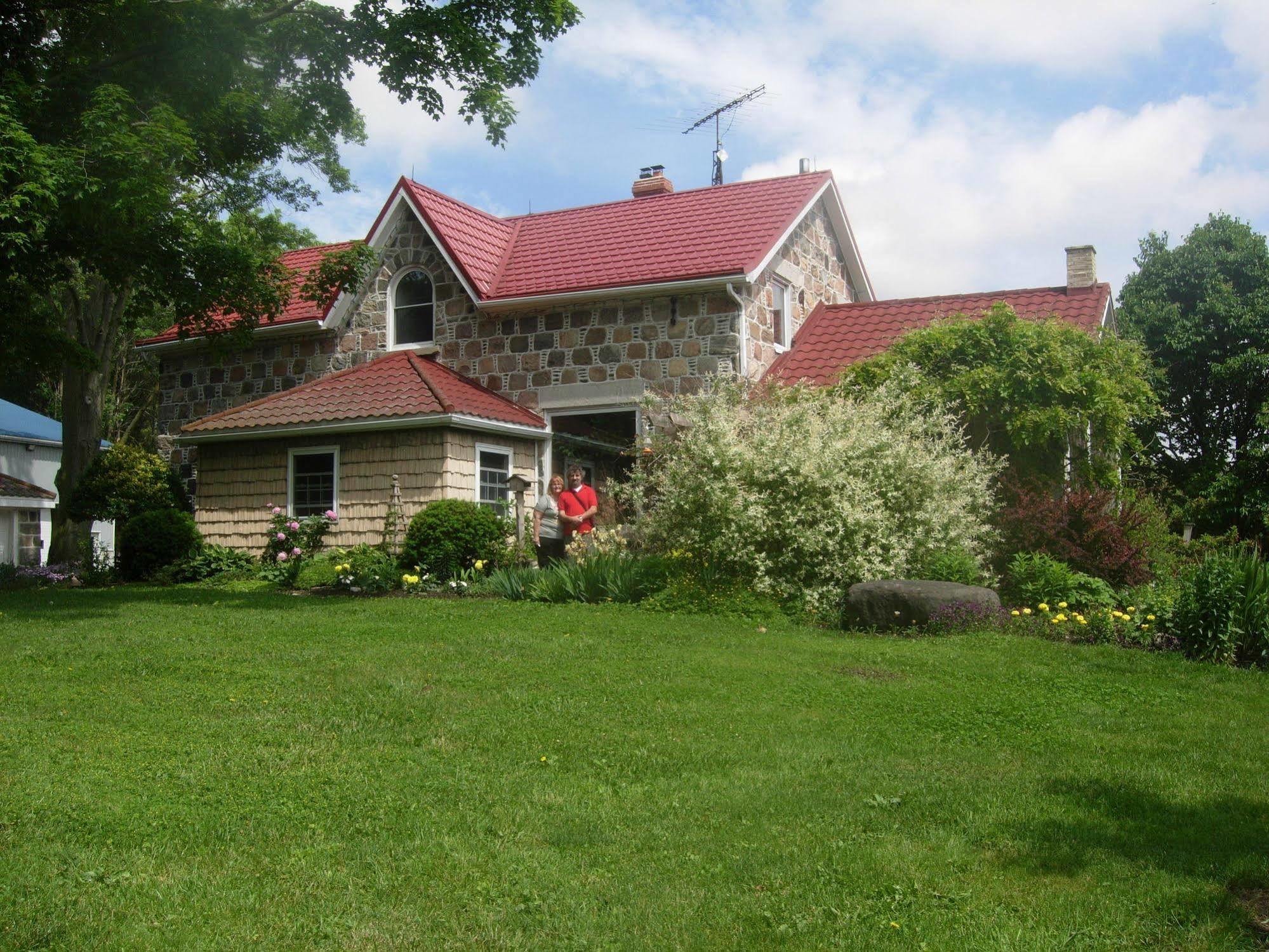 Koch Haus Bed And Breakfast Stratford Exterior photo